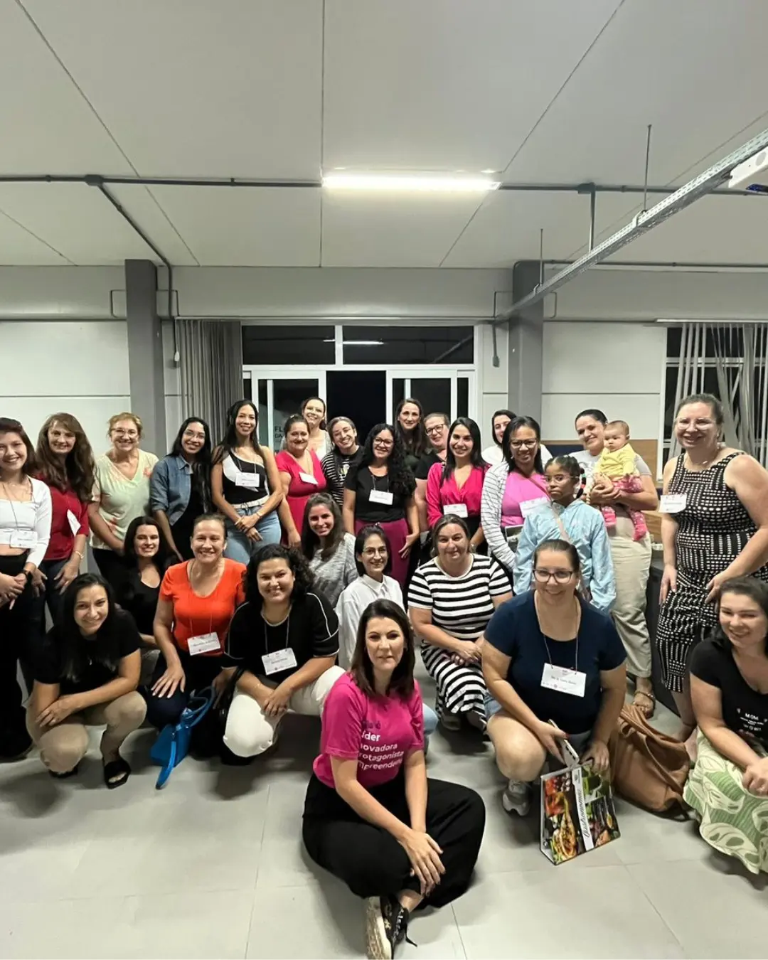 Turma de mulheres acompanhadas pela Etapa Casulo do Projeto Donna em Flores da Cunha